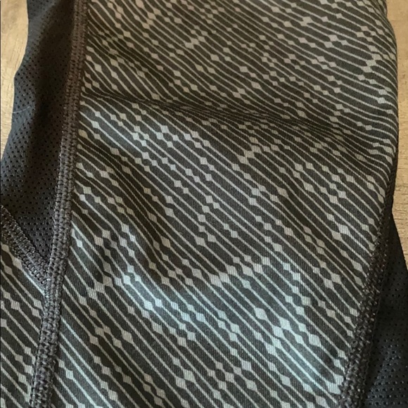 Nike Dri-Fit running capris black & gray small - Picture 4 of 8